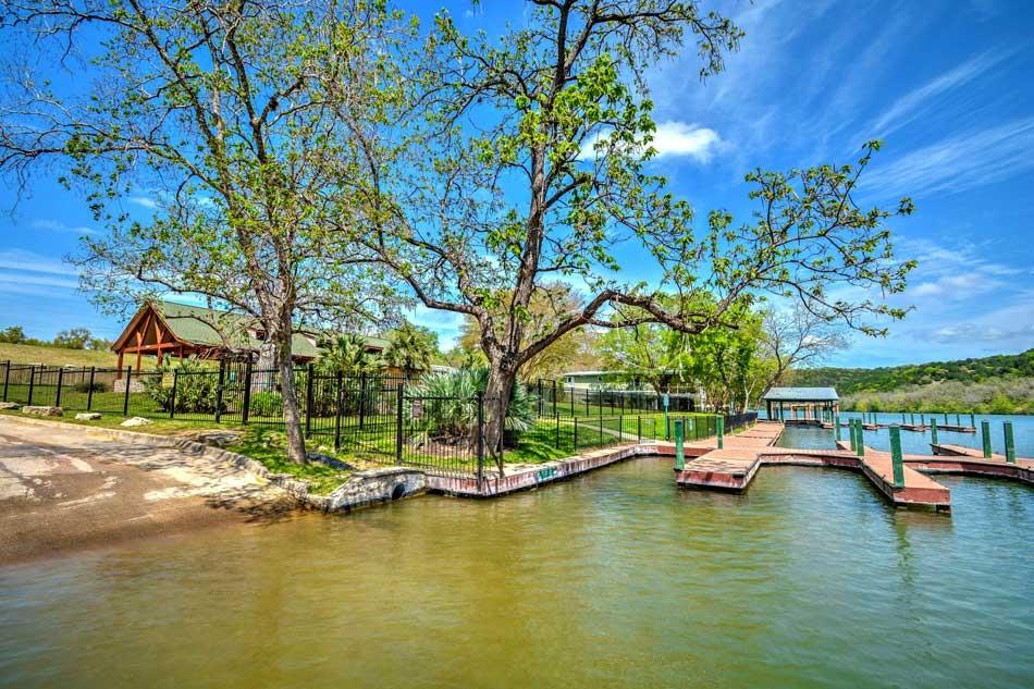 2601 N Quinlan Park RD Unit: 502