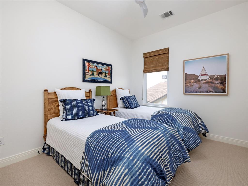 2601 N Quinlan Park RD Unit: 502