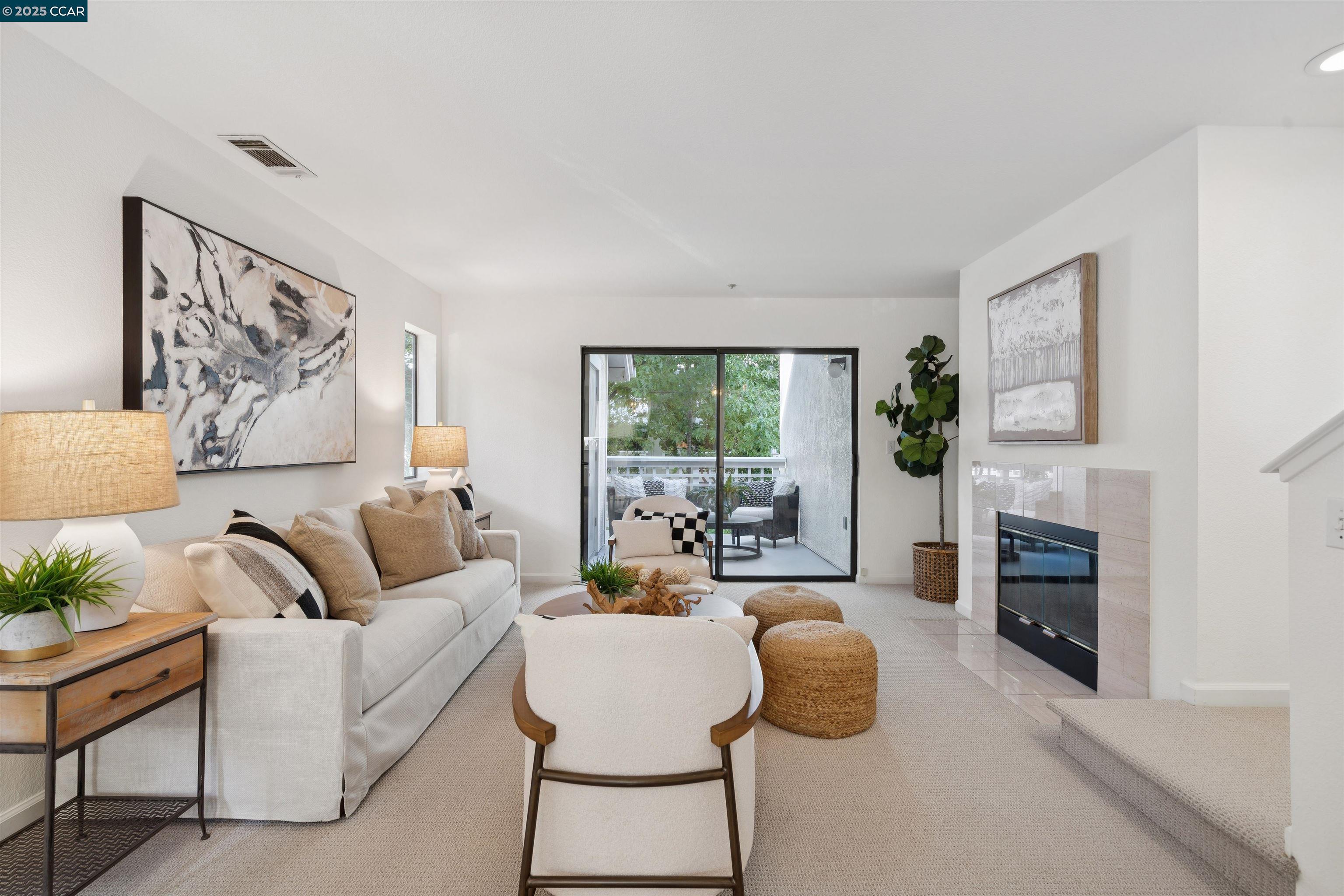 2578 Oak Road # 212