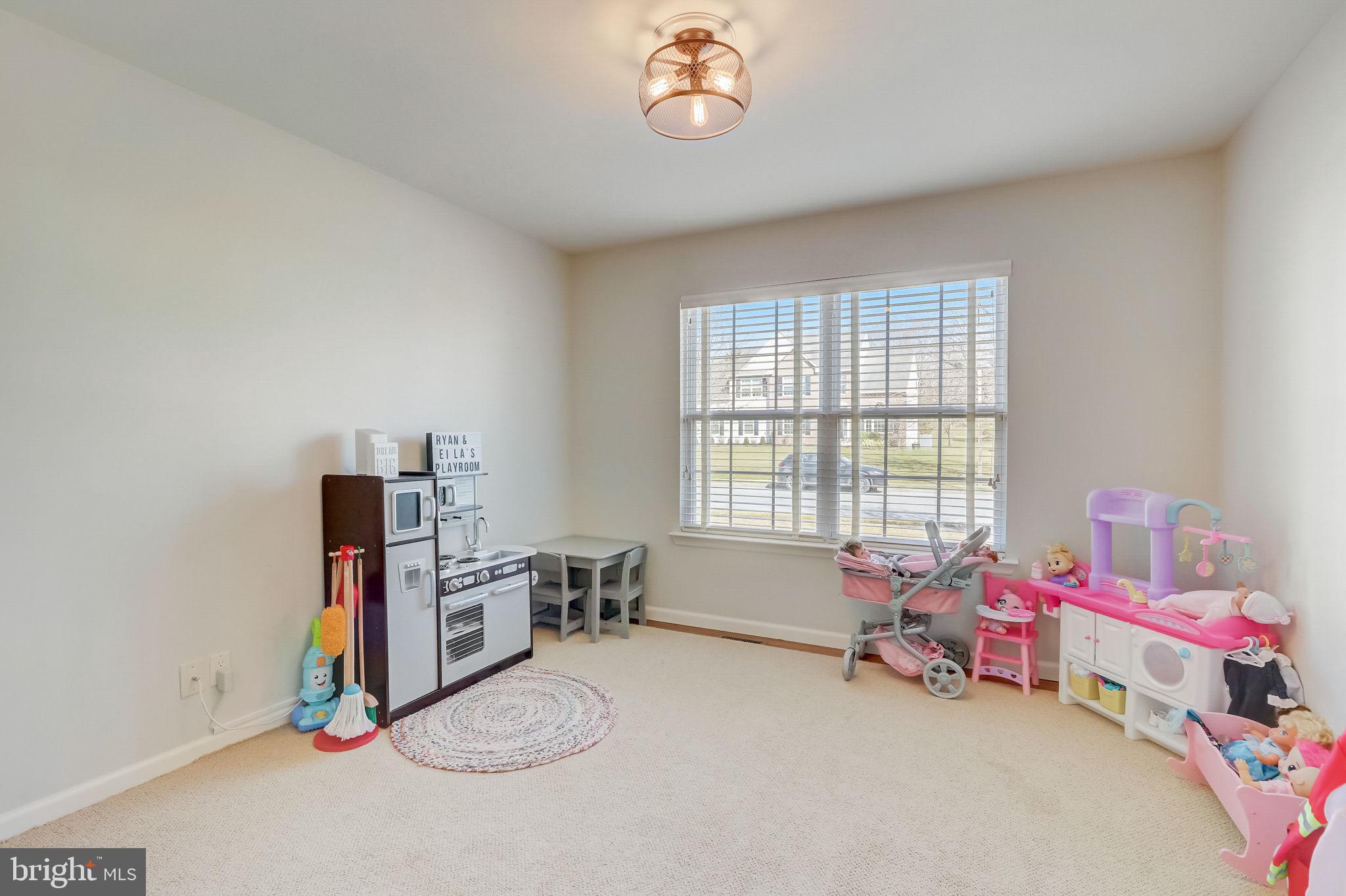 154 Memorial Ln