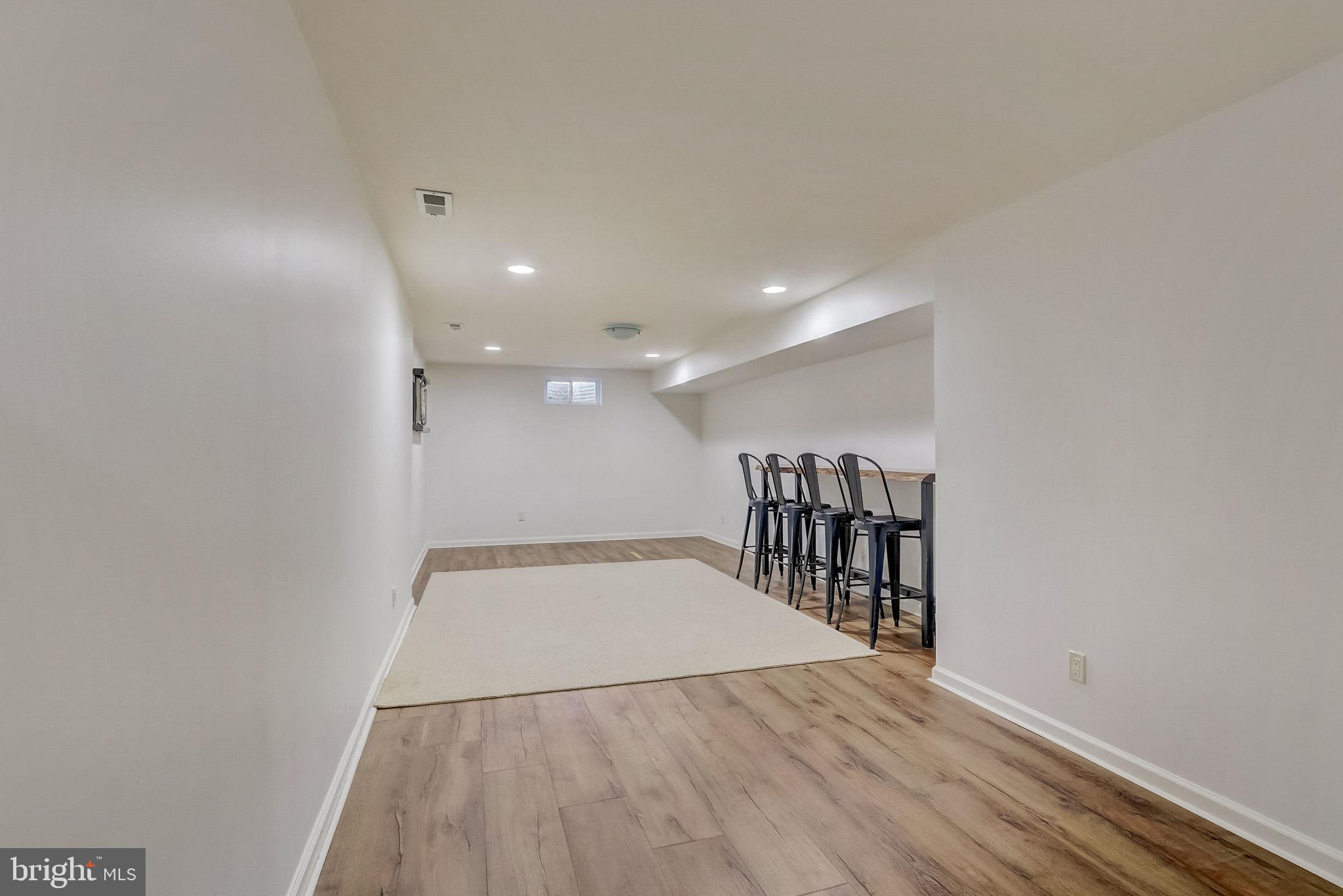 154 Memorial Ln