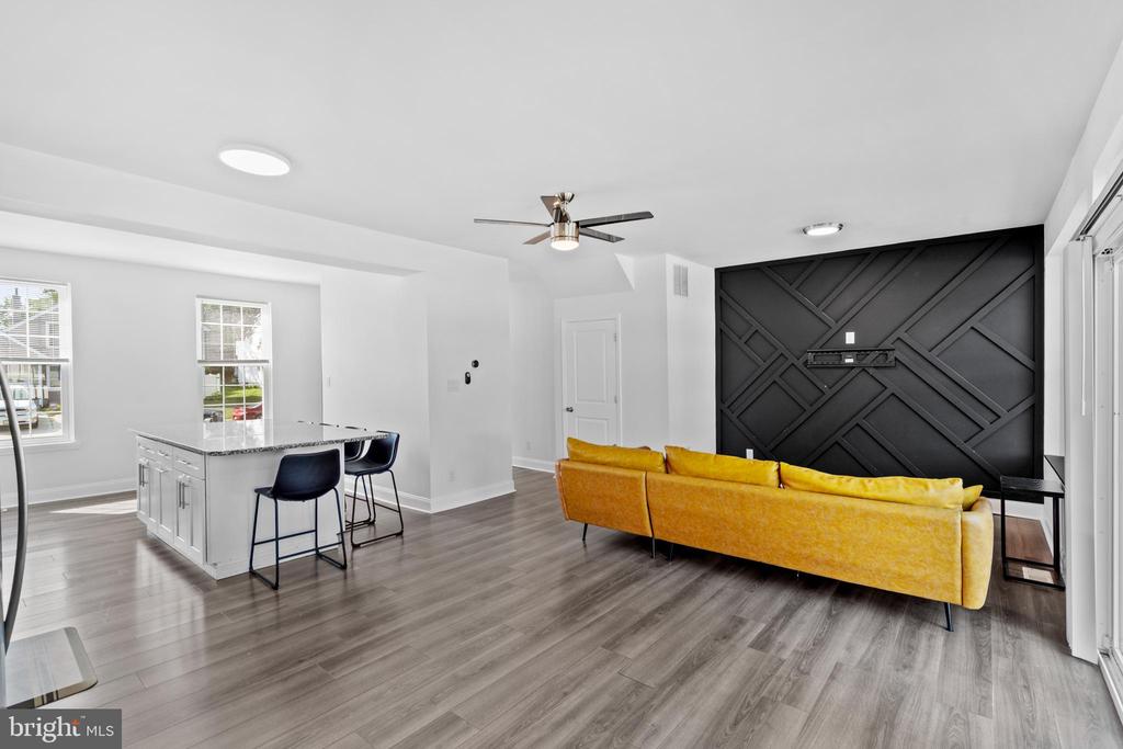 10 Morris Dr