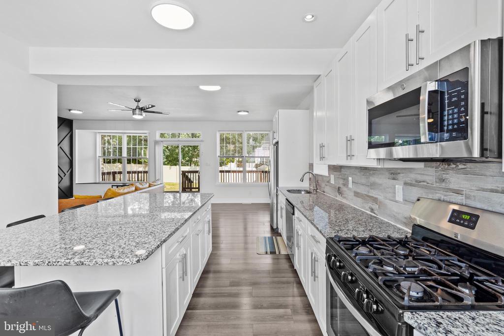 10 Morris Dr