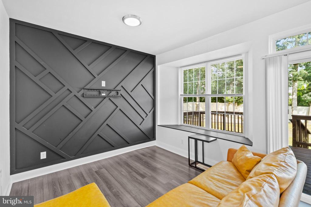 10 Morris Dr
