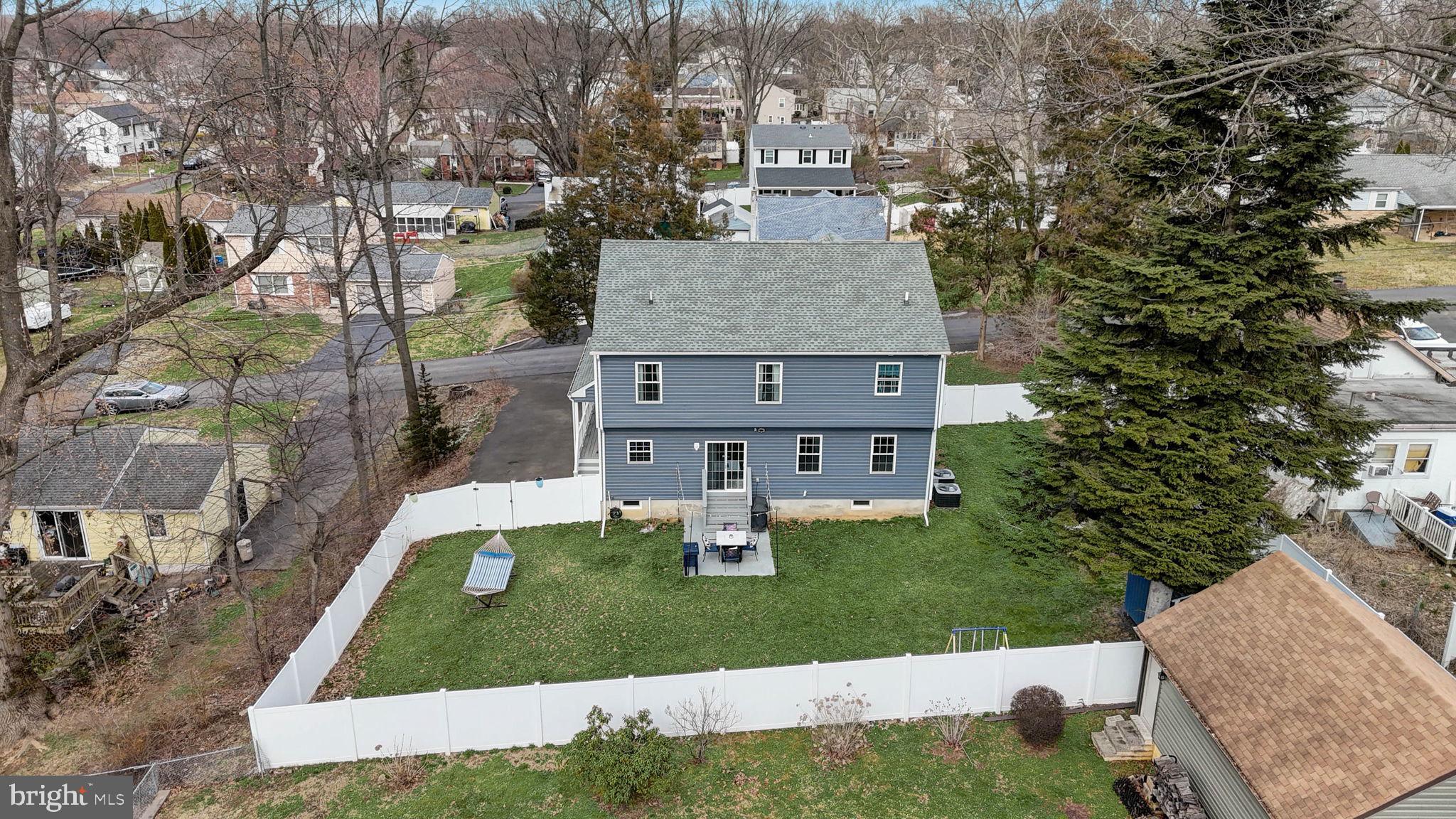 423 Walnut Ave