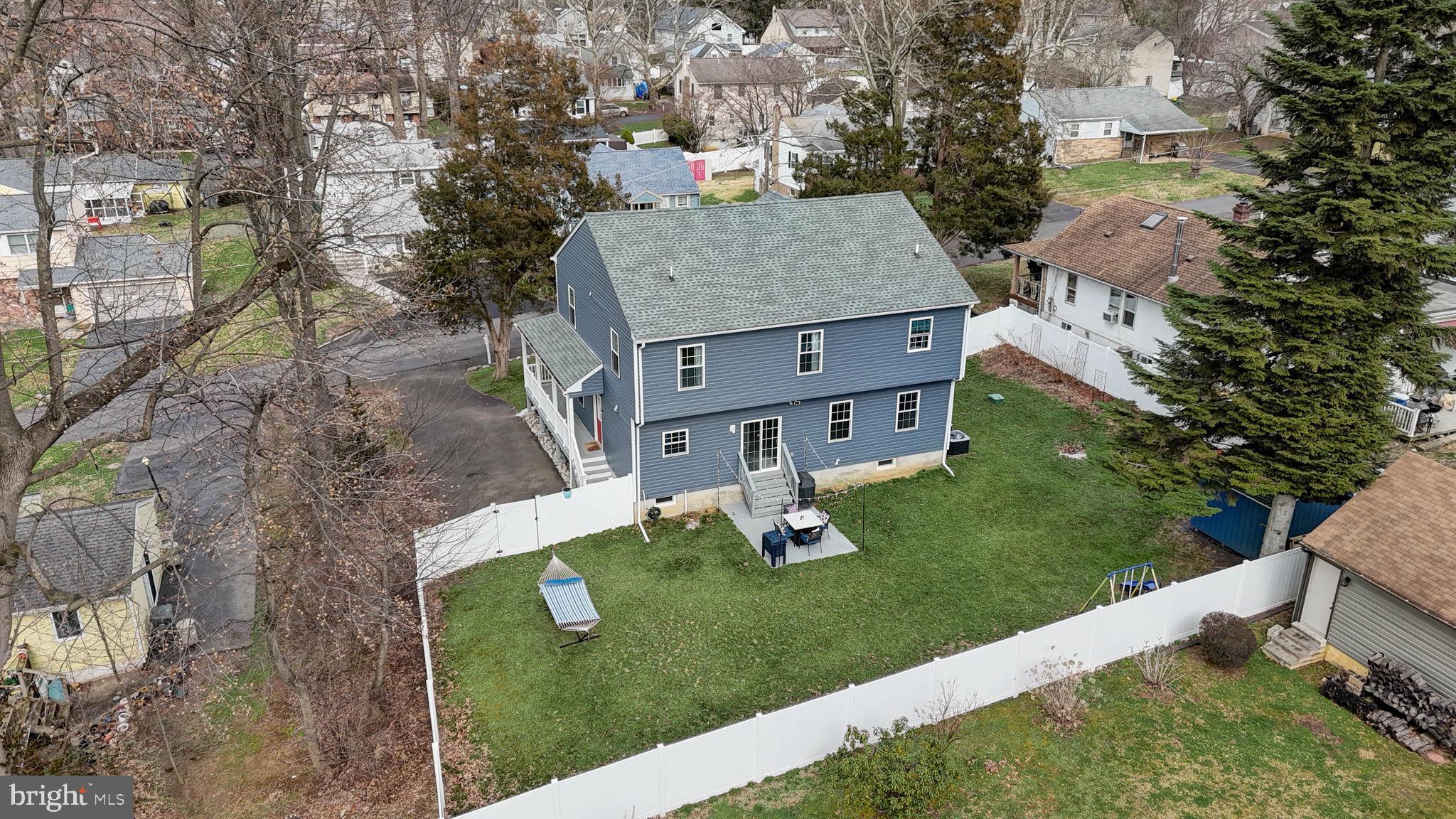 423 Walnut Ave