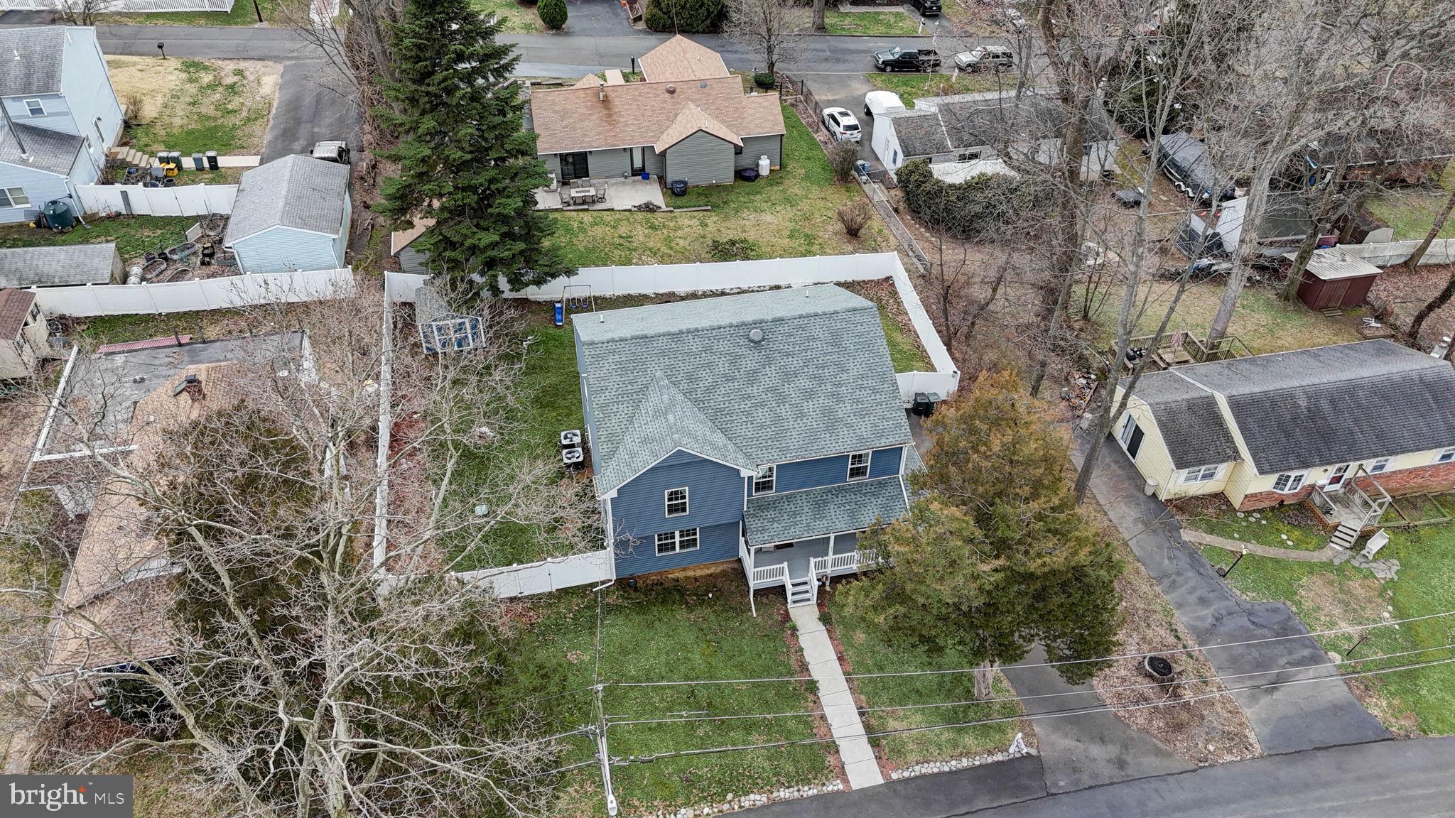 423 Walnut Ave