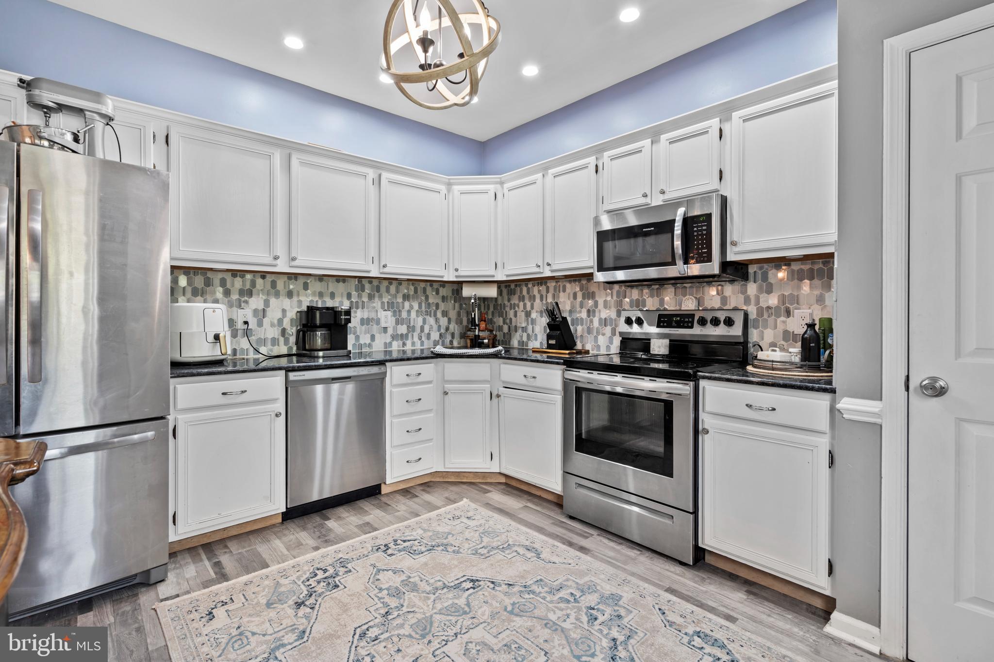 1134 School House Ln