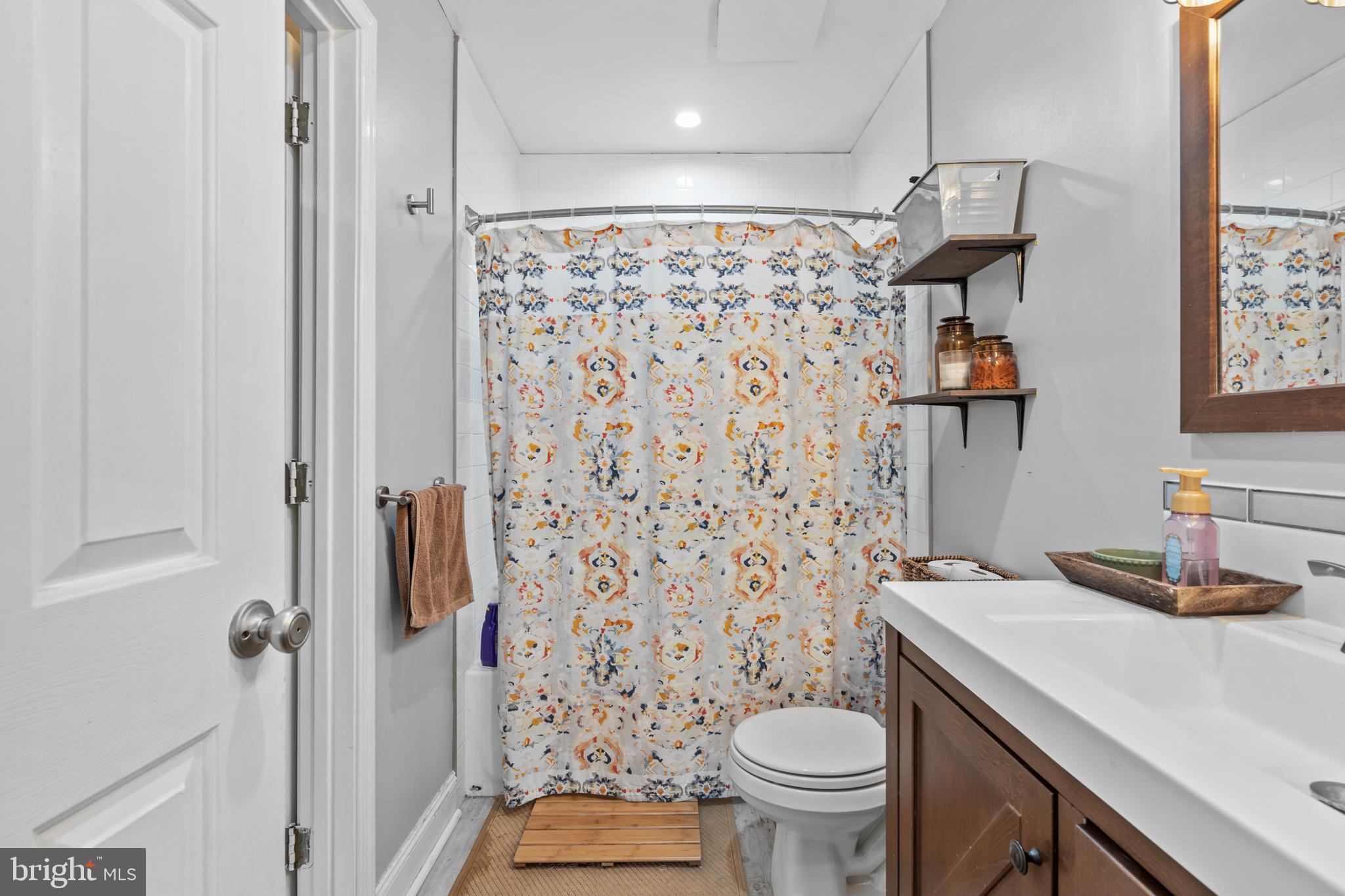 1134 School House Ln