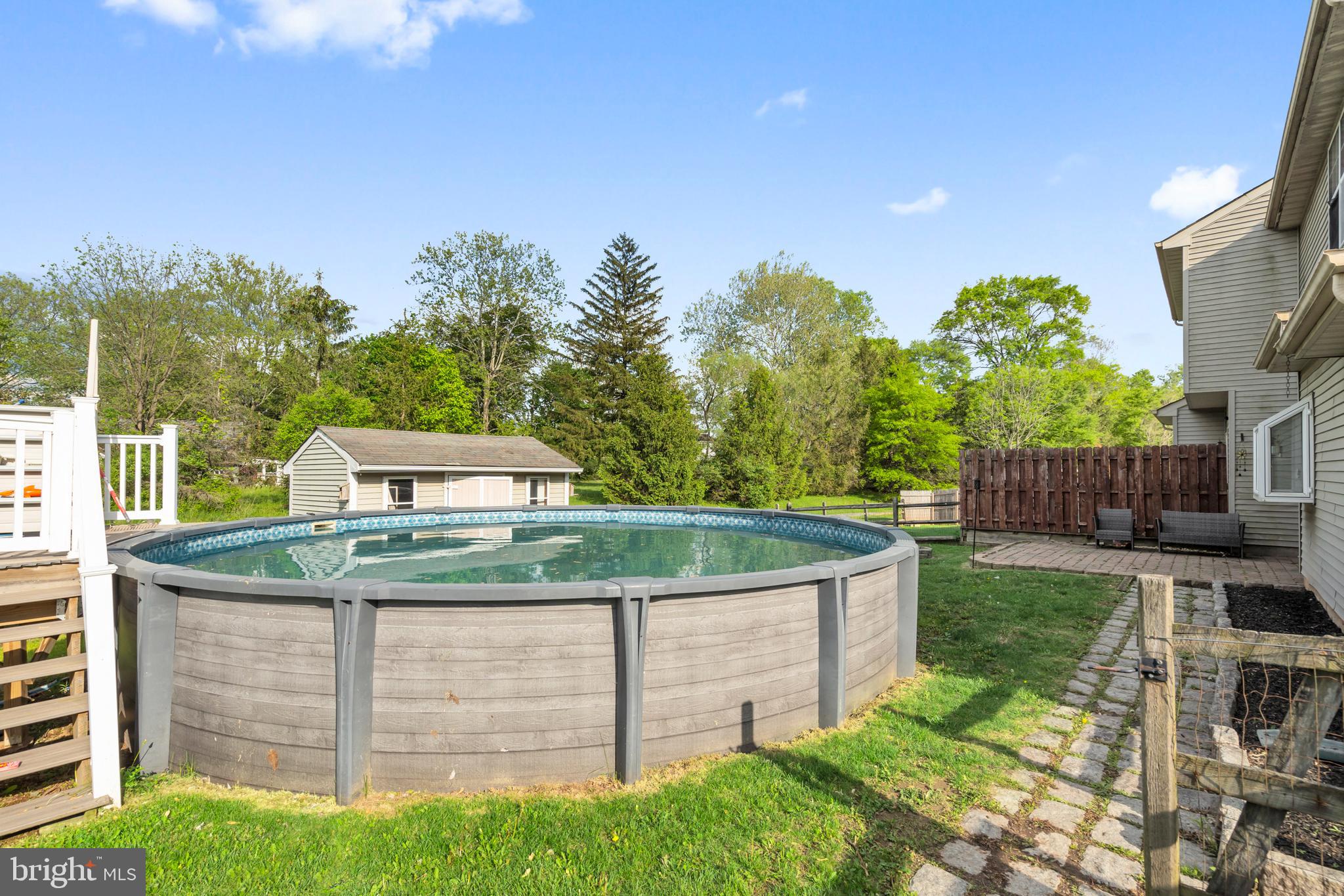 1134 School House Ln