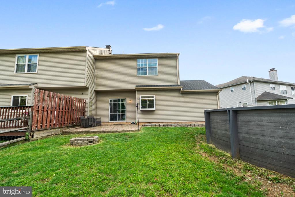 1134 School House Ln