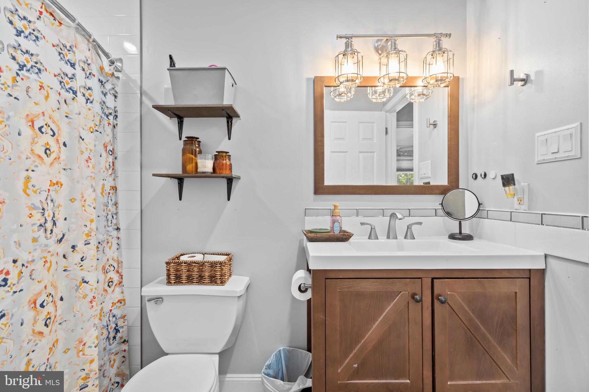 1134 School House Ln