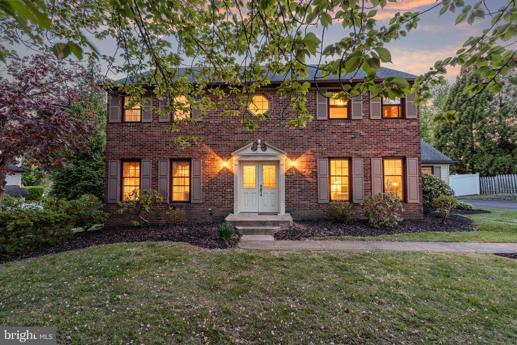 9 RENEE CIRCLE