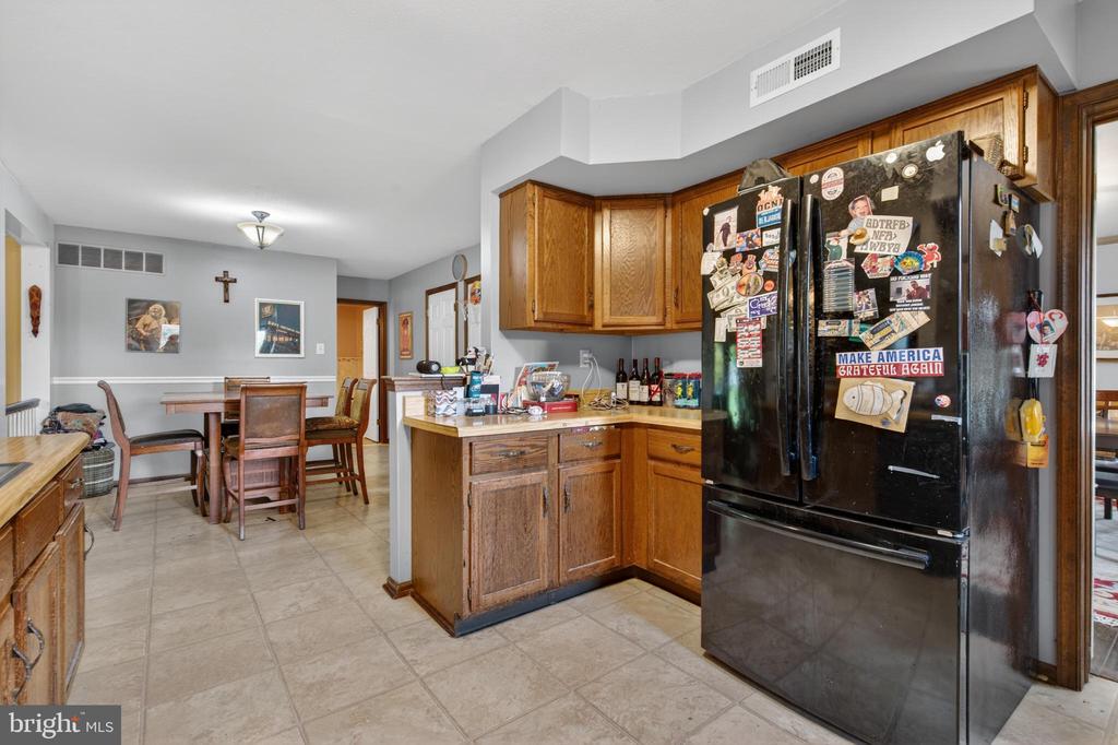 9 RENEE CIRCLE