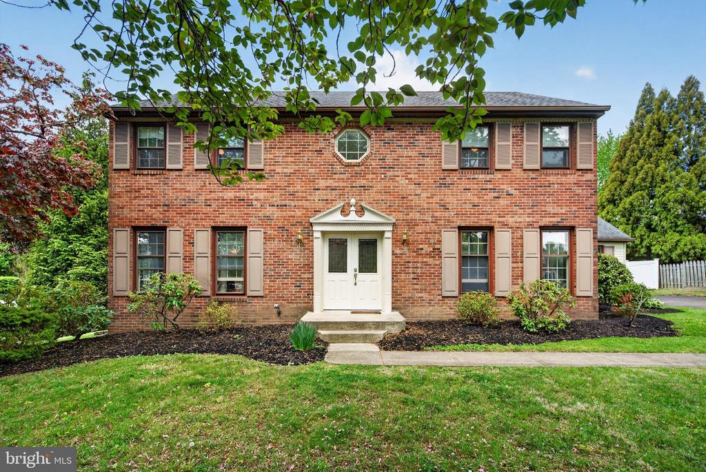 9 RENEE CIRCLE