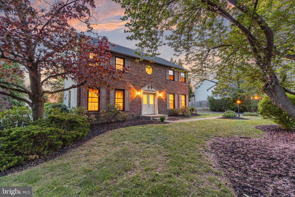9 RENEE CIRCLE