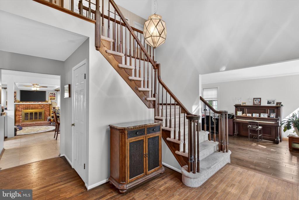 9 RENEE CIRCLE