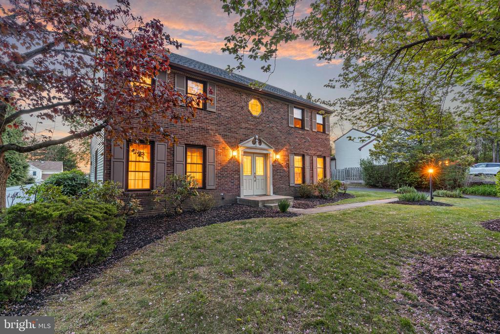 9 RENEE CIRCLE