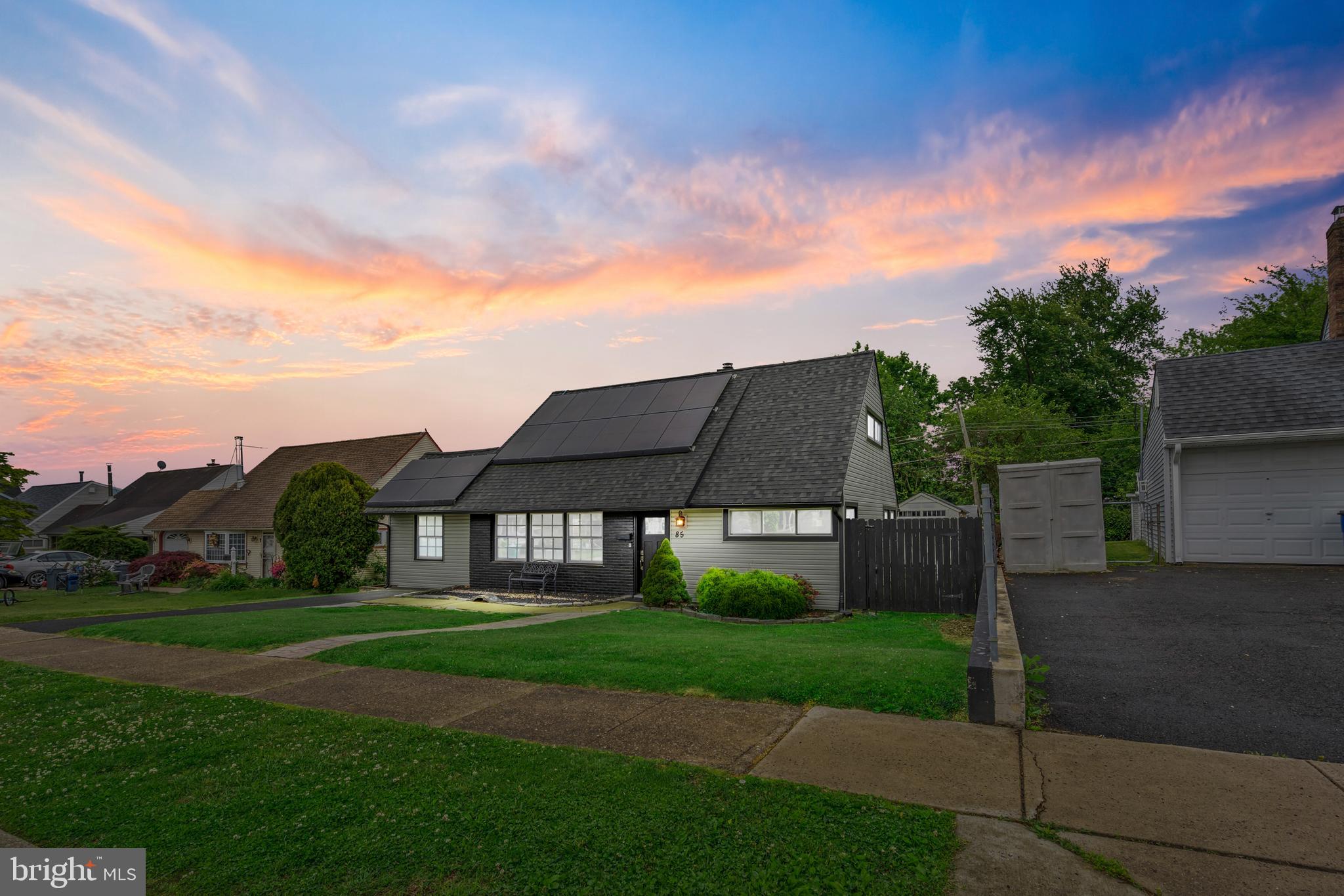 85 BUTTONWOOD LANE