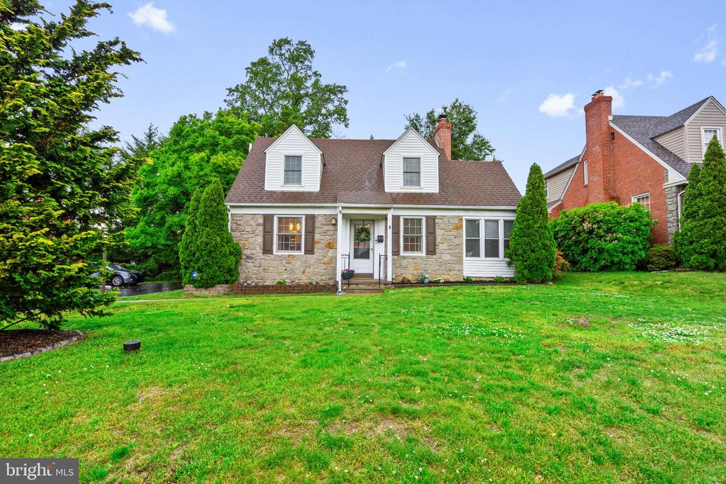 416 GLENDALE CIRCLE