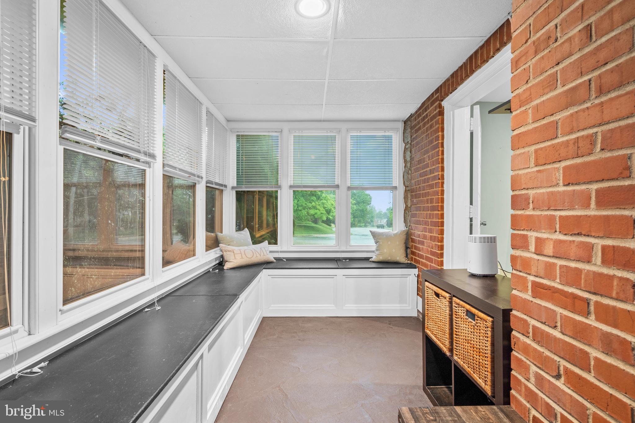 416 GLENDALE CIRCLE