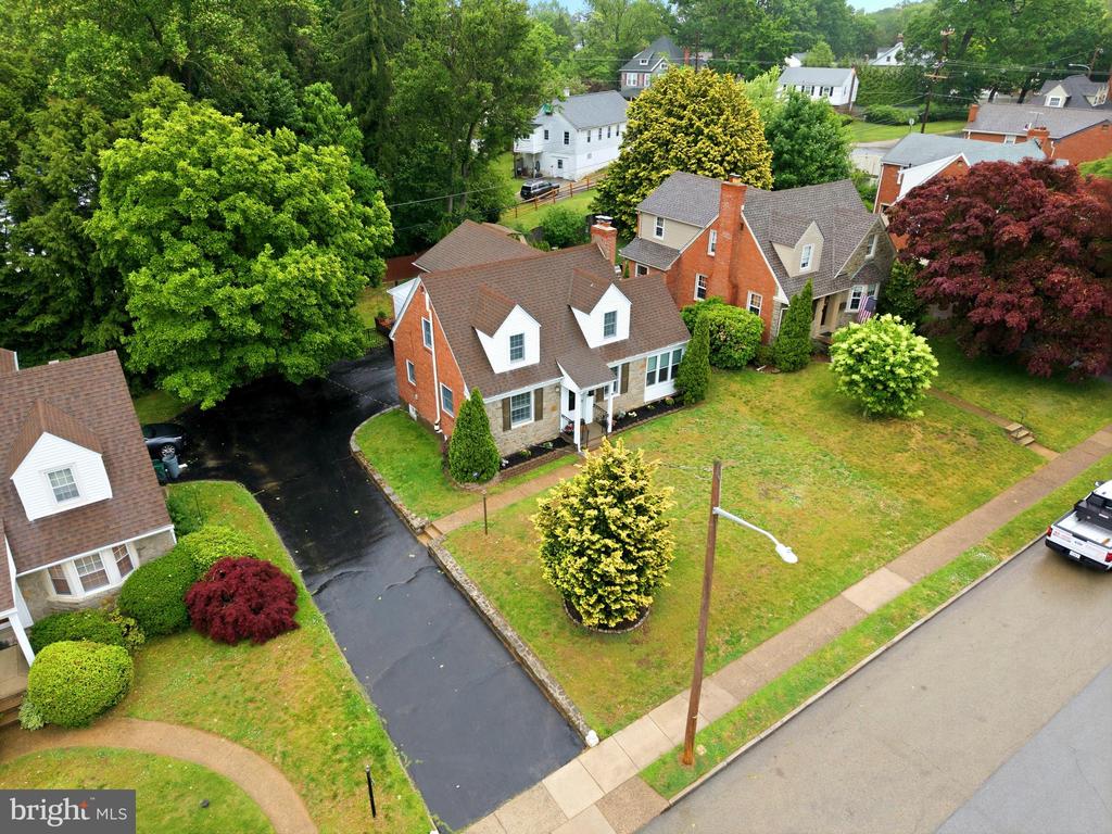 416 GLENDALE CIRCLE