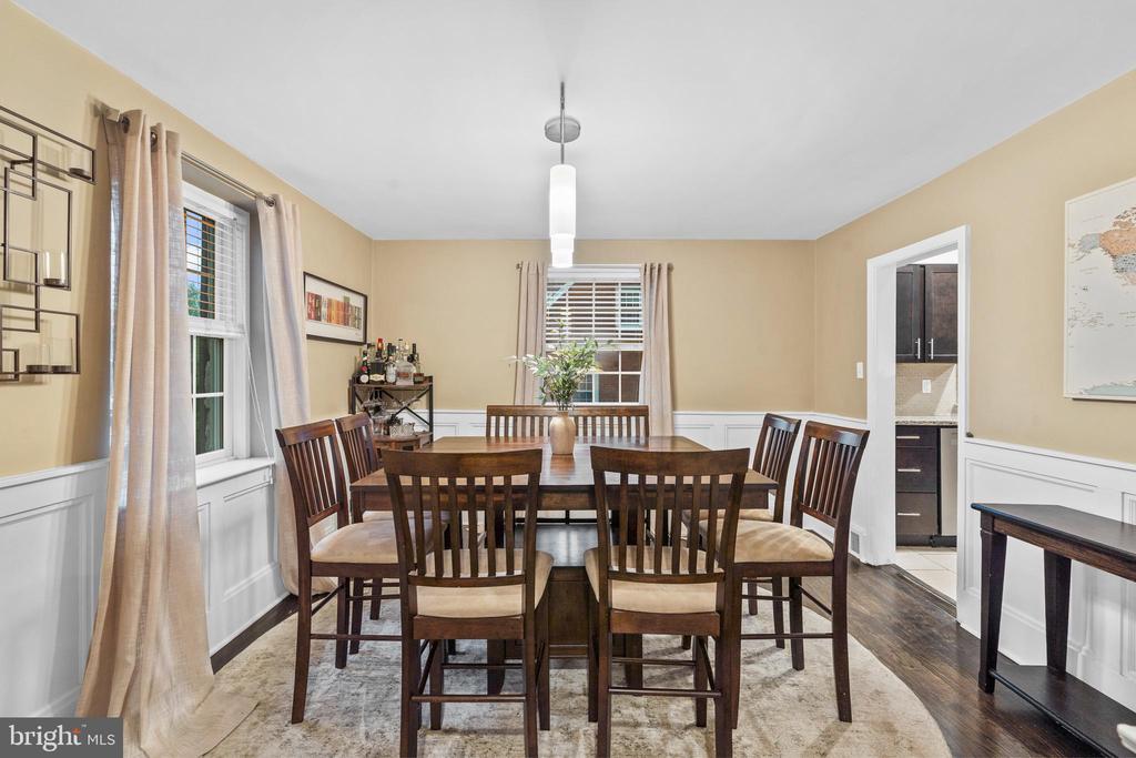 416 GLENDALE CIRCLE