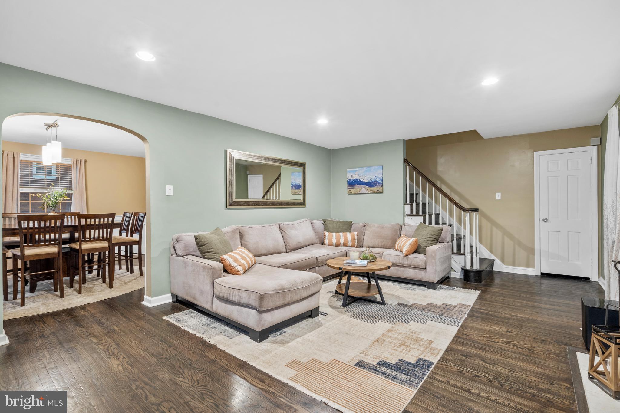 416 GLENDALE CIRCLE