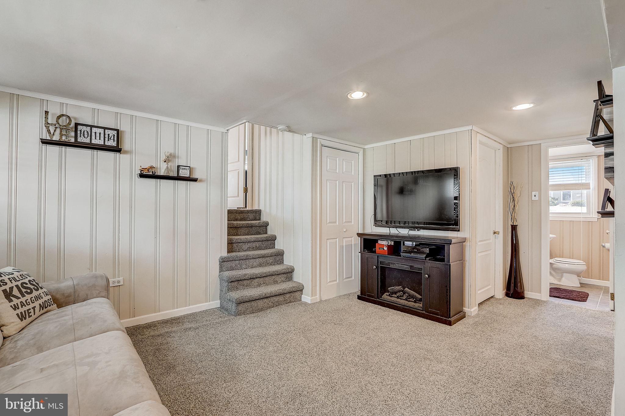 2909 Joyce Rd