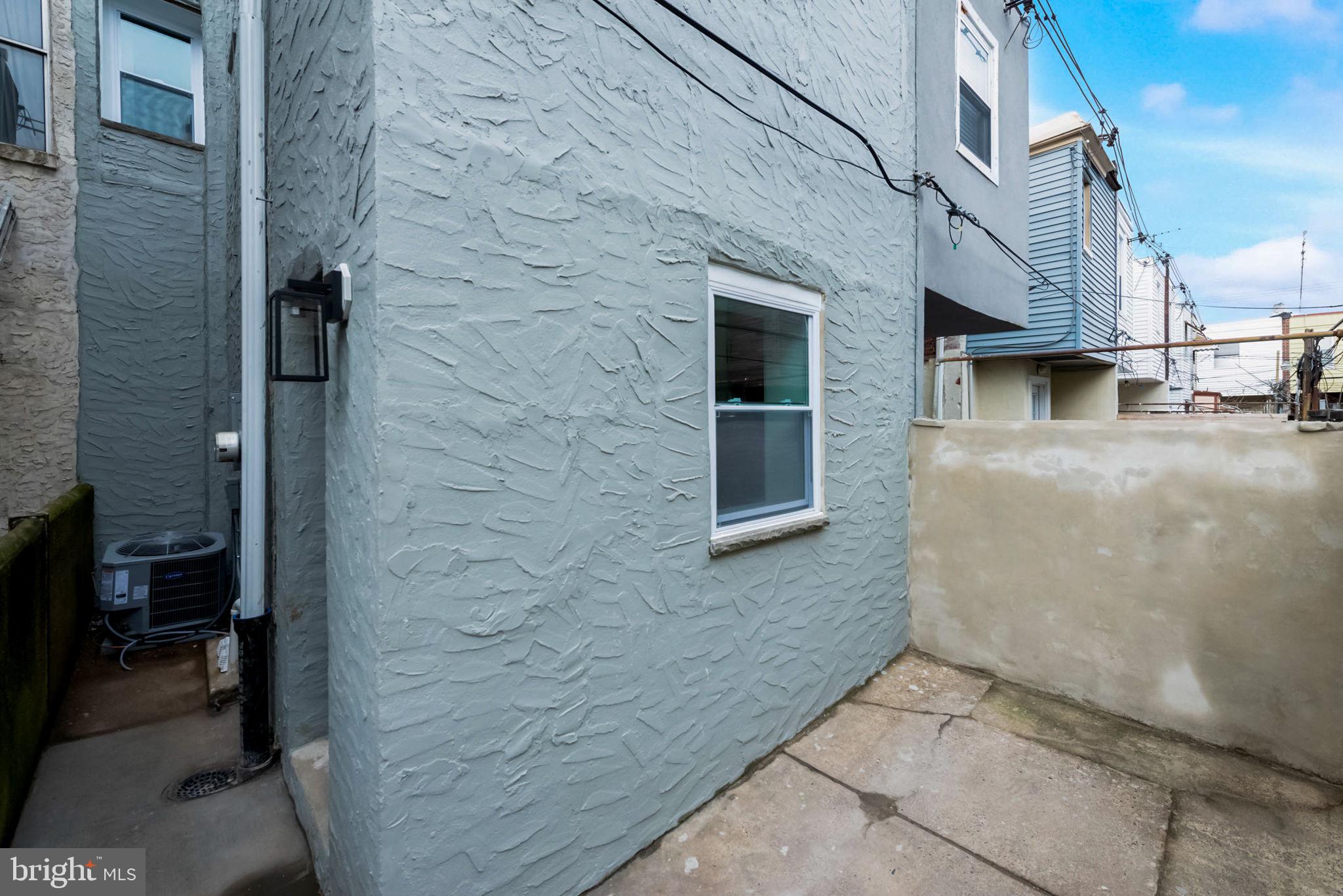 2523 S Sartain St