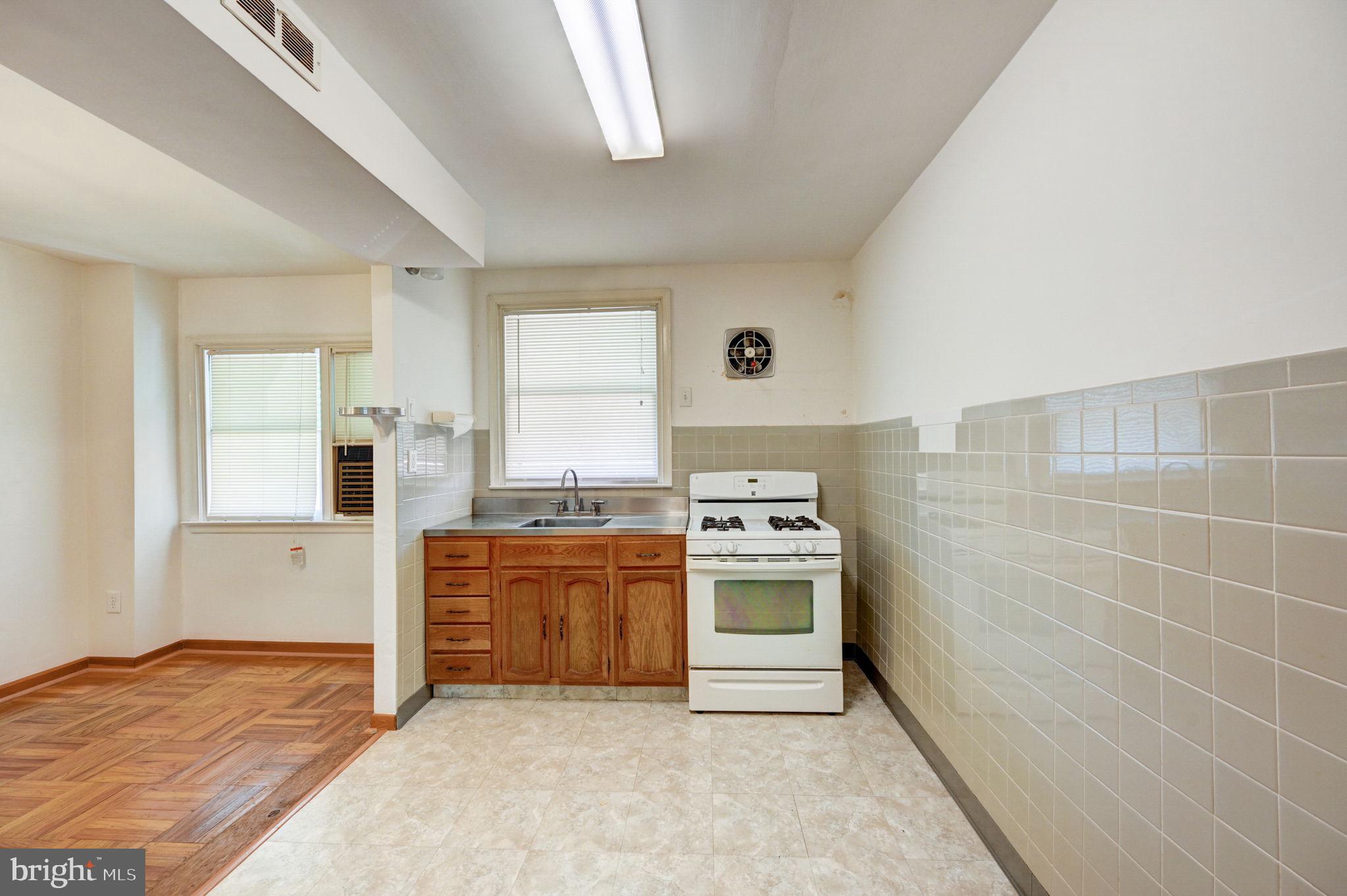 7232 Bustleton Ave