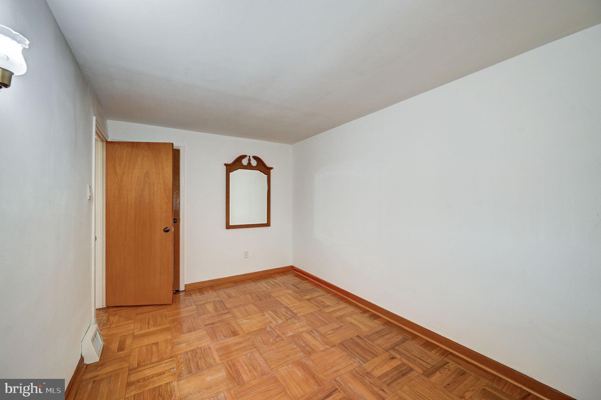 7232 Bustleton Ave