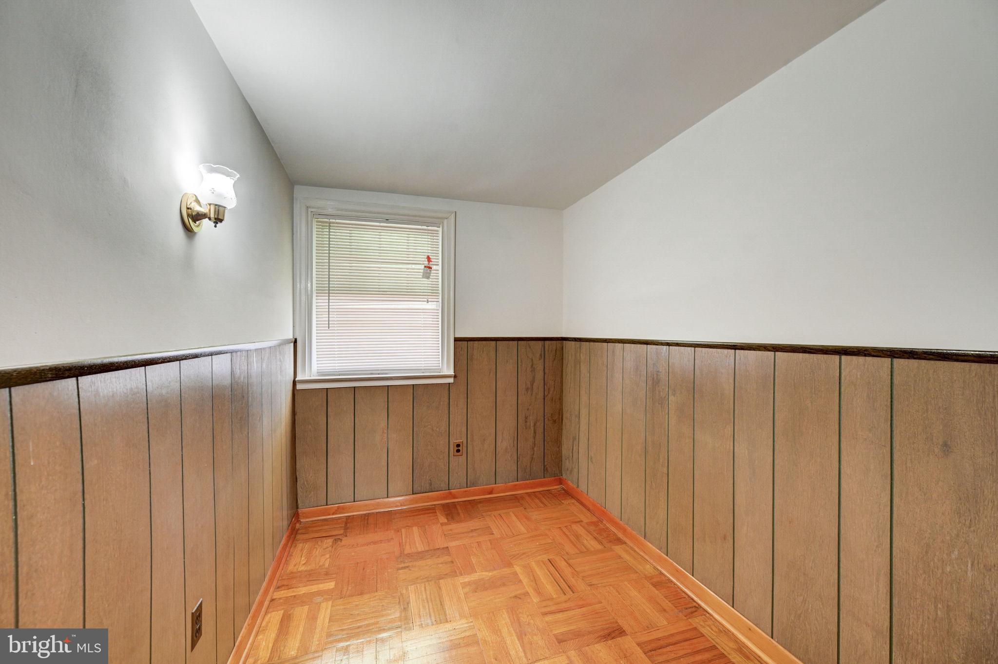 7232 Bustleton Ave