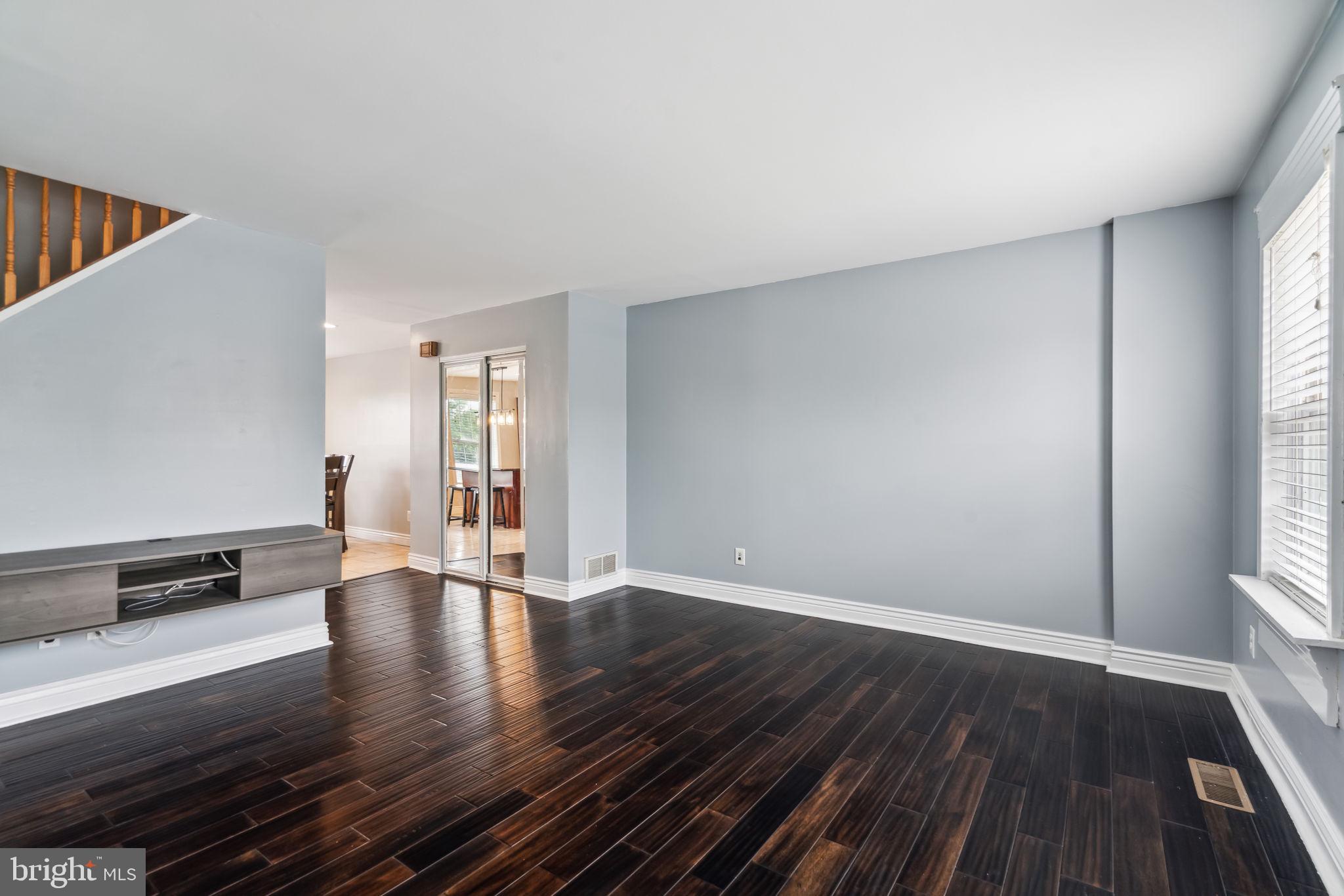 4239 Chalfont Pl
