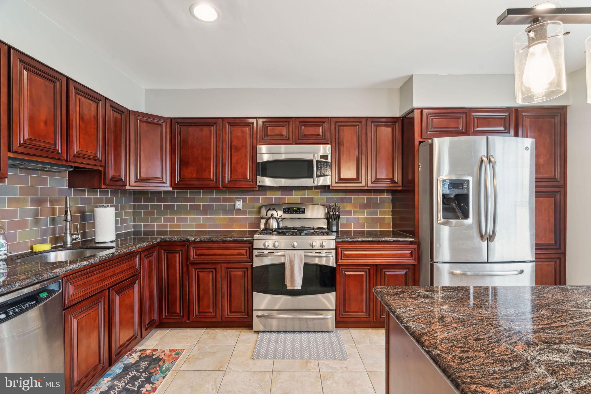4239 Chalfont Pl