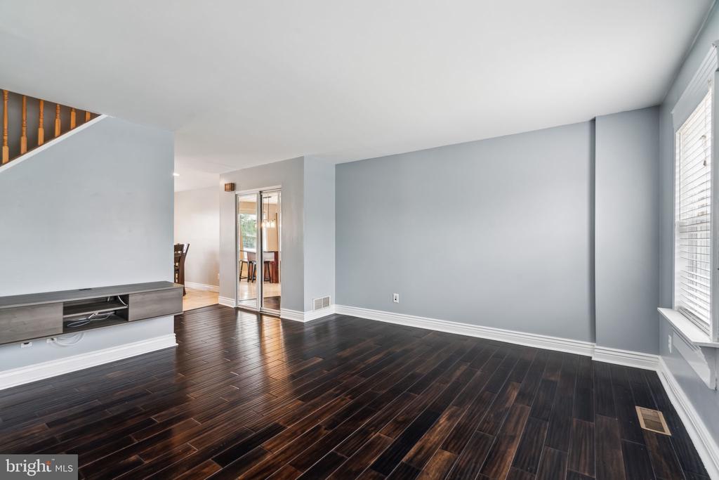 4239 Chalfont Pl
