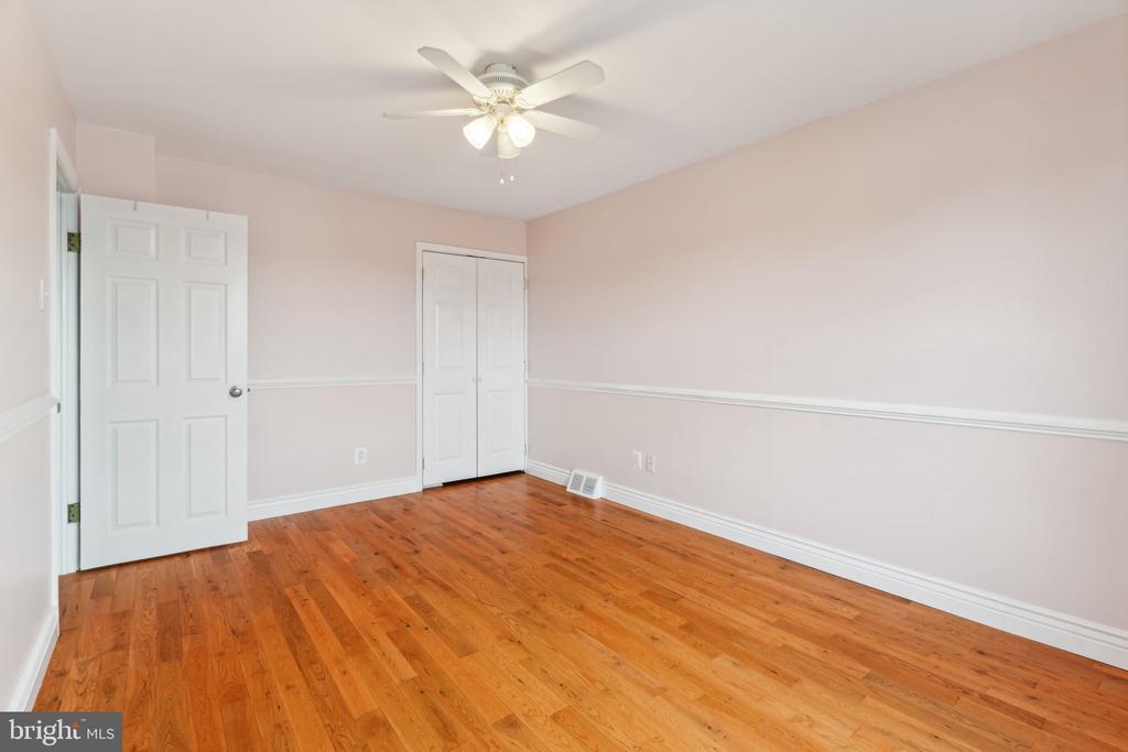 4239 Chalfont Pl