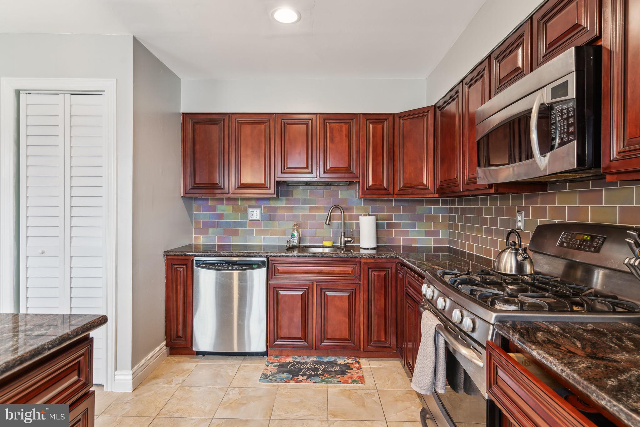 4239 Chalfont Pl