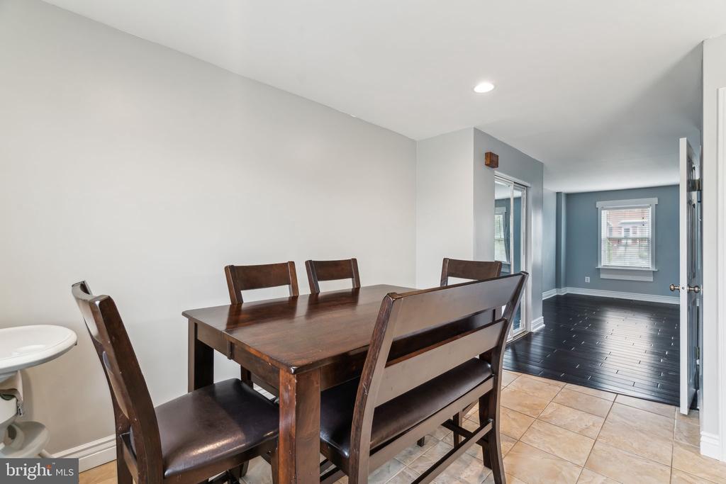 4239 Chalfont Pl
