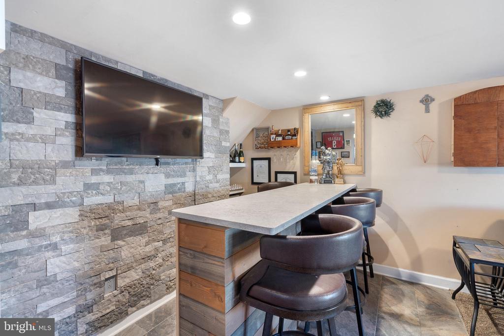 9011 Cloverly Rd