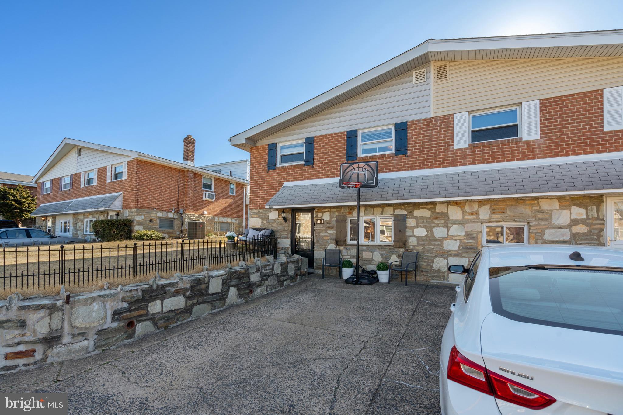 9011 Cloverly Rd