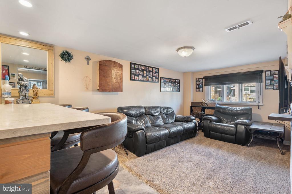 9011 Cloverly Rd