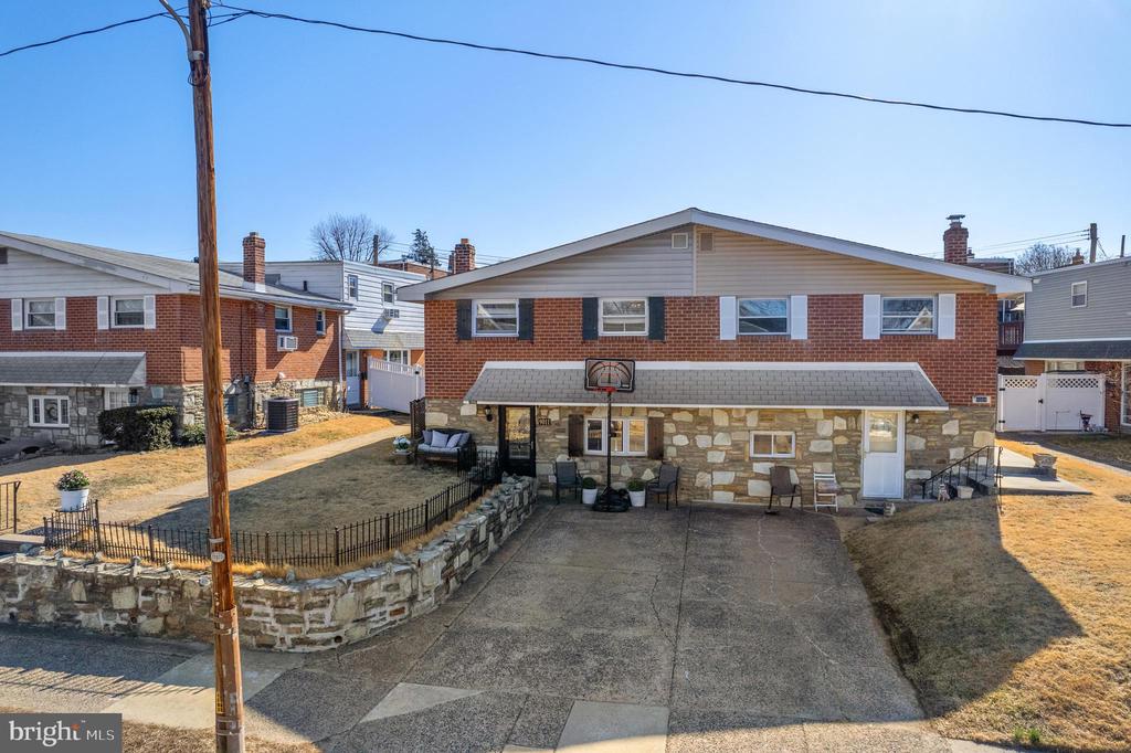 9011 Cloverly Rd