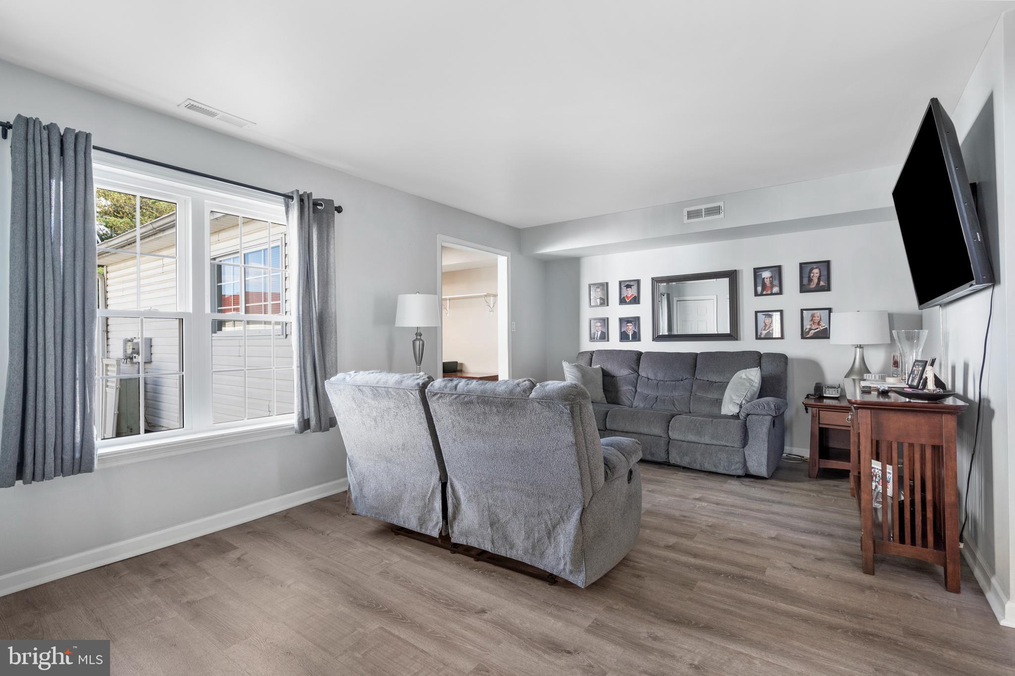 4420 Ernie Davis Cir
