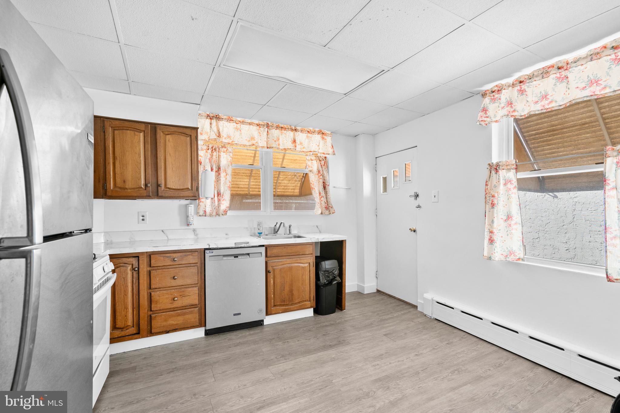 4613 EDGEMONT STREET