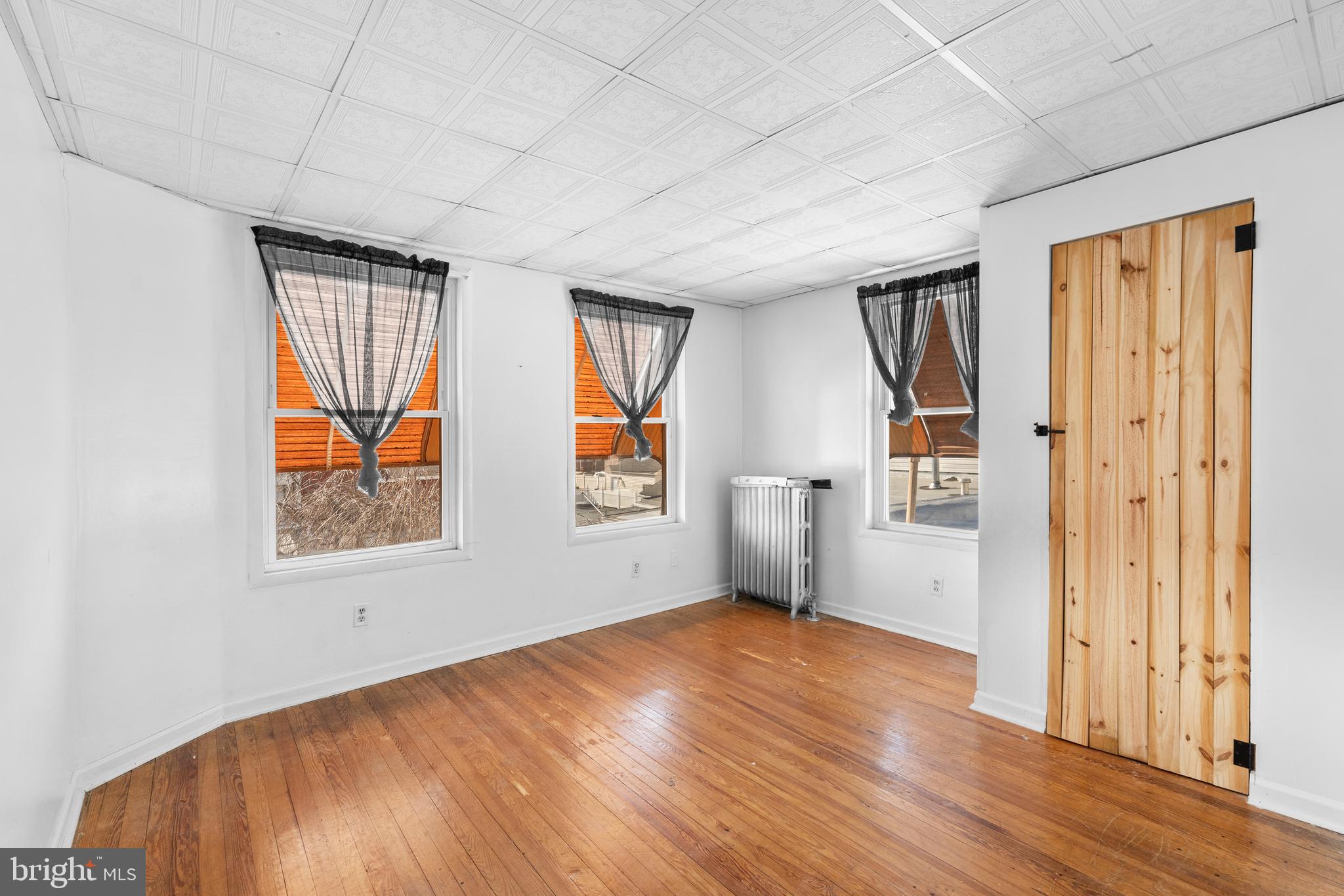 4613 EDGEMONT STREET