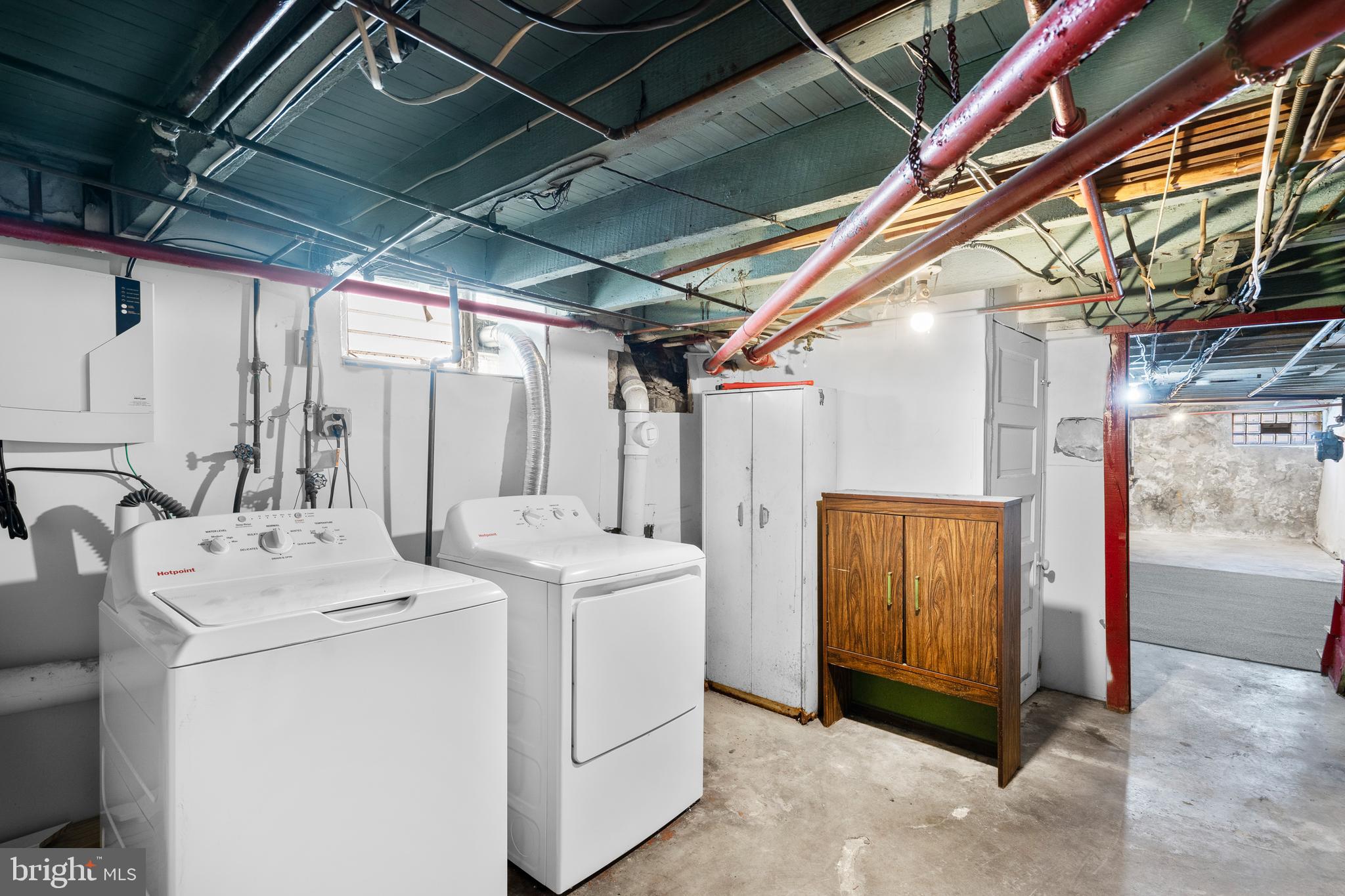 4613 EDGEMONT STREET