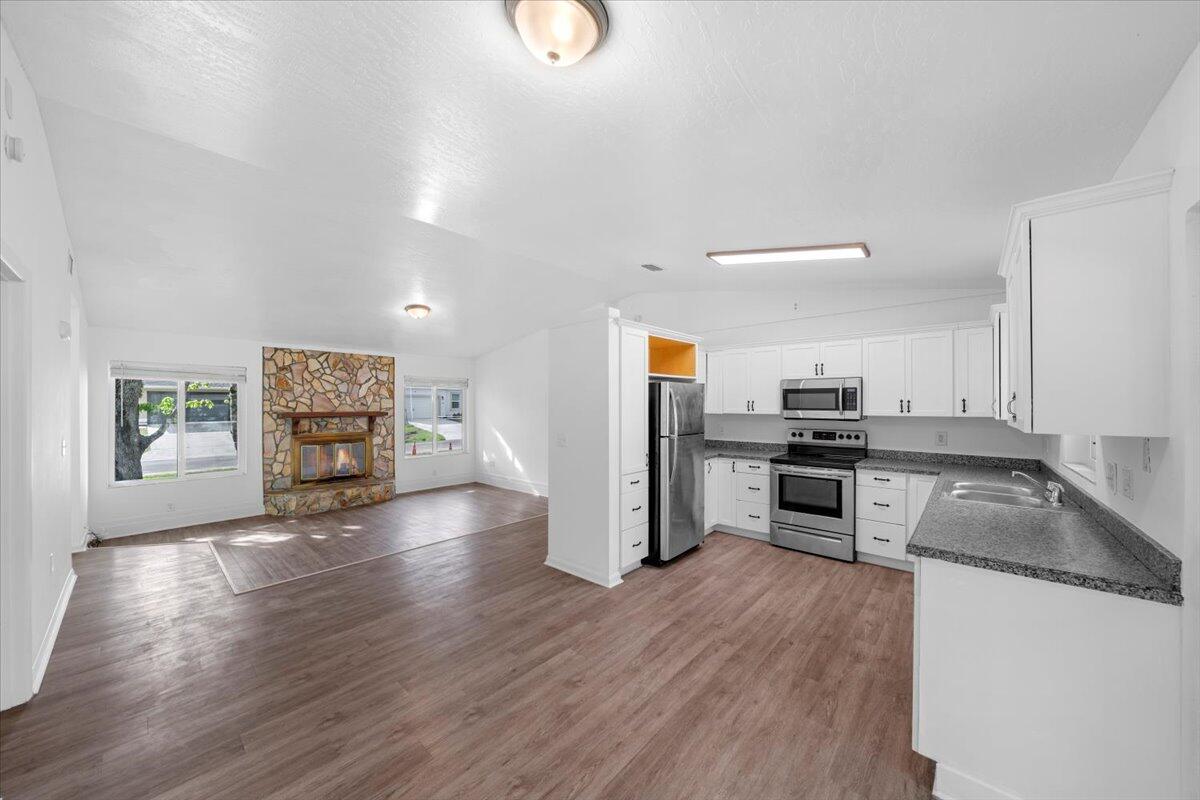 489 Wildwood Avenue SW