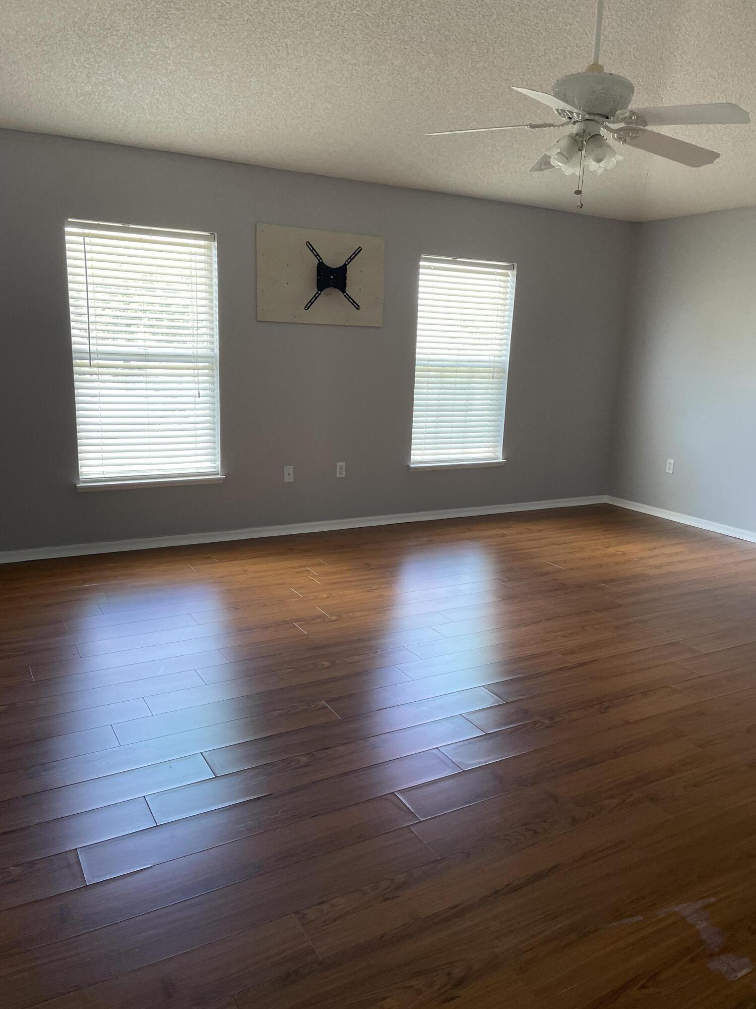 1665 NW Cains Avenue NW, Port Malabar Unit 44