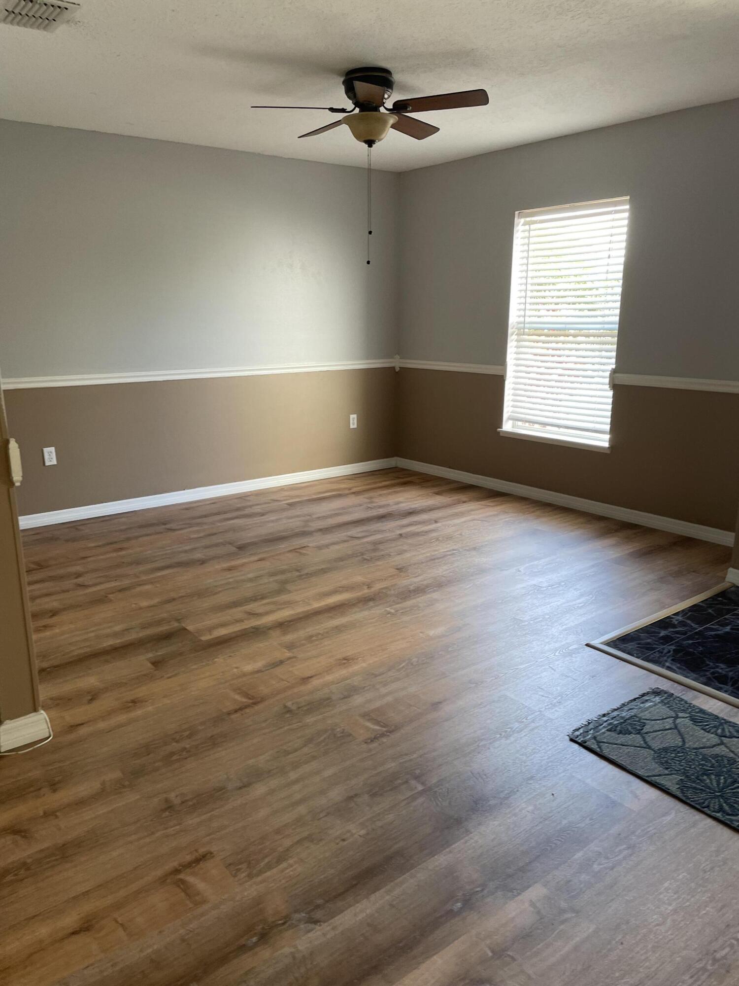 1665 NW Cains Avenue NW, Port Malabar Unit 44